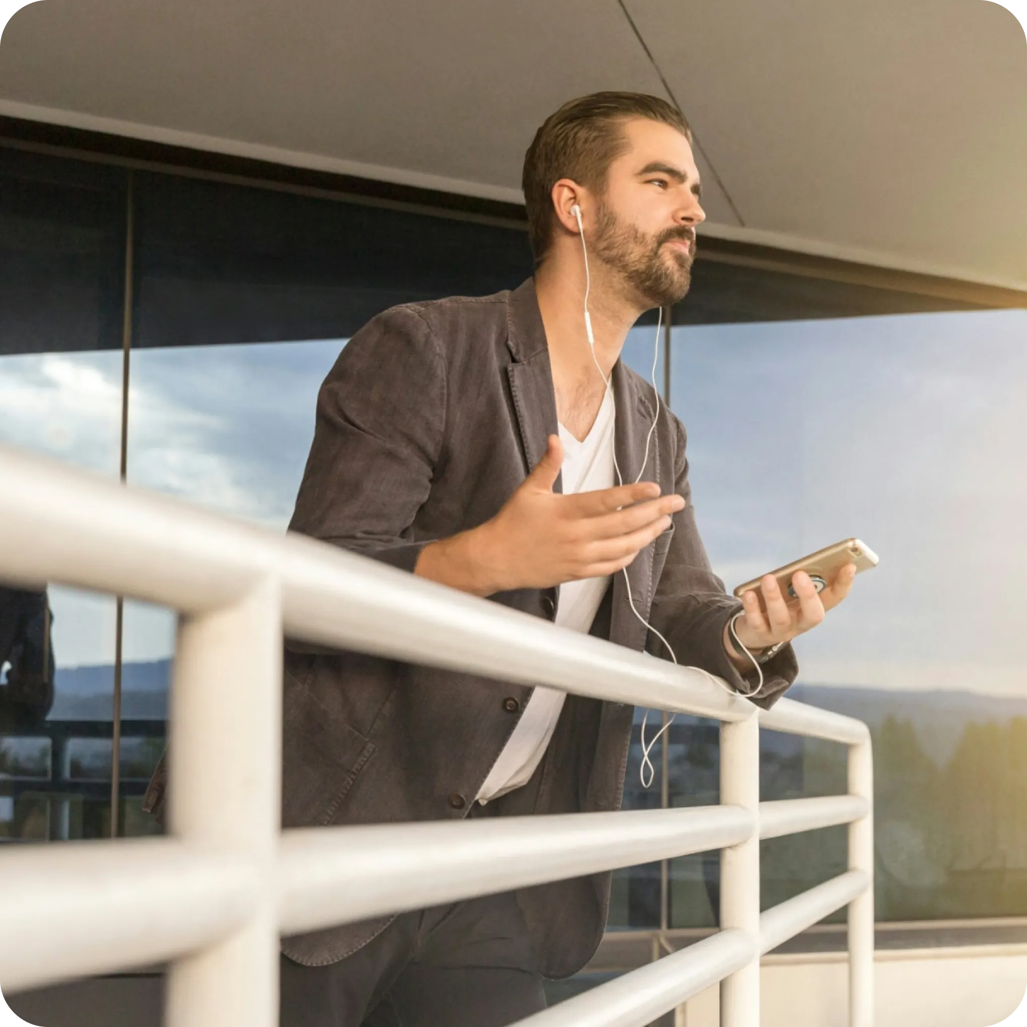 A marketplace sales rep on a call, with prospect context surfaced by Callr