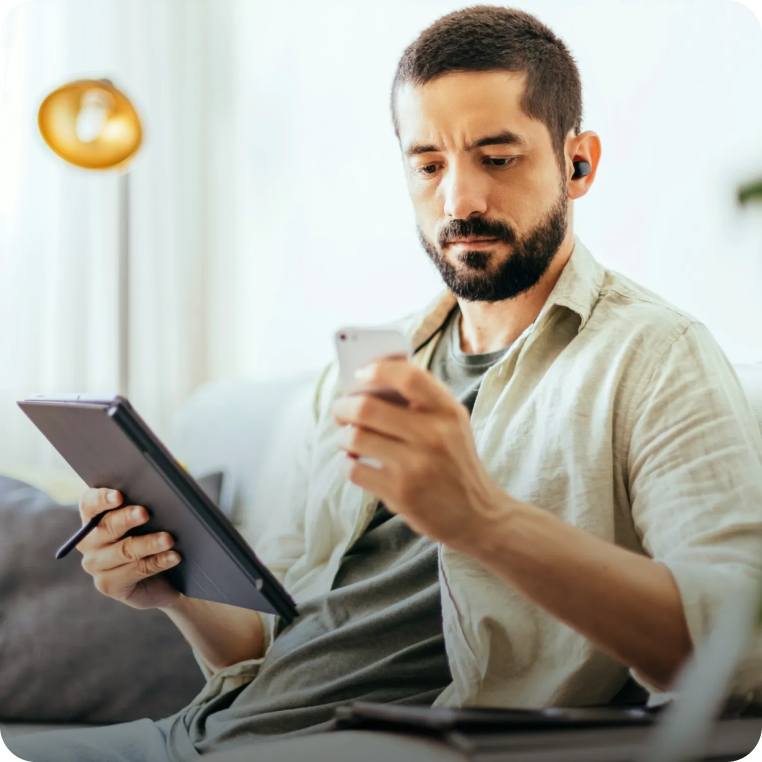 A sales rep reviewing a warm lead that Callr surfaced from an inbound call